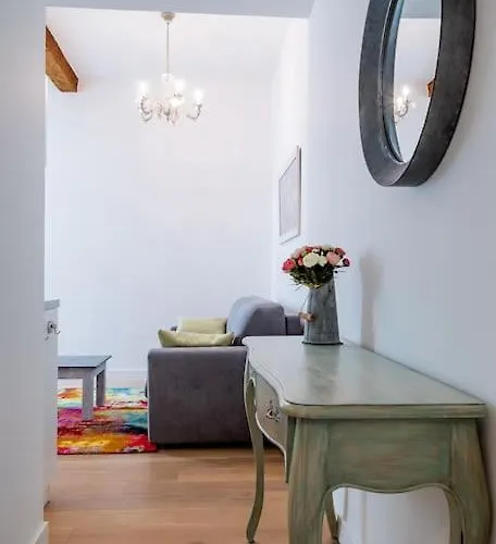 Διαμέρισμα Le Shabby Chic, Beau T2, Patio, Centre