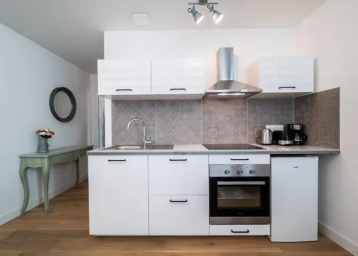 Le Shabby Chic, Beau T2, Patio, Centre *